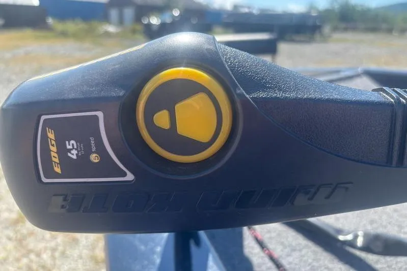 Slide: The Image of Close-up of Minn Kota Edge 45 trolling motor on 2017 Tracker Pro Team 175 TXW boat. - 7