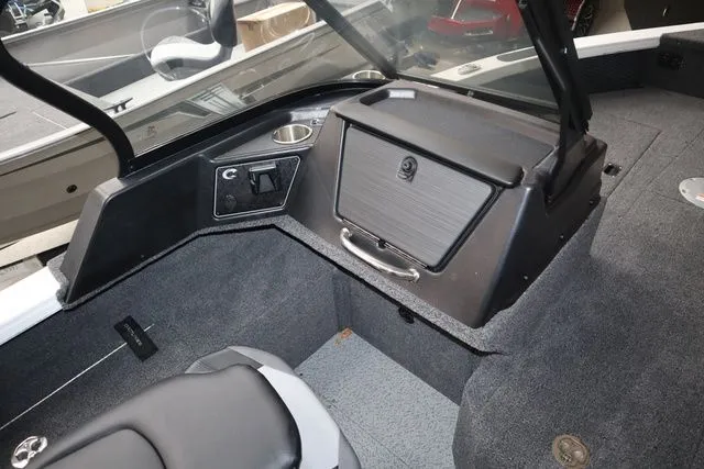 Slide: The Image of Crestliner 1850 Fish Hawk WT JS 2026 - 9