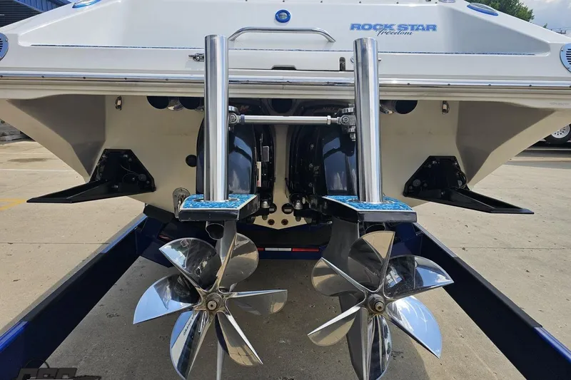 Slide: The Image of Rear view of a 2007 Fountain 42 Lightning boat with dual propellers. - 29