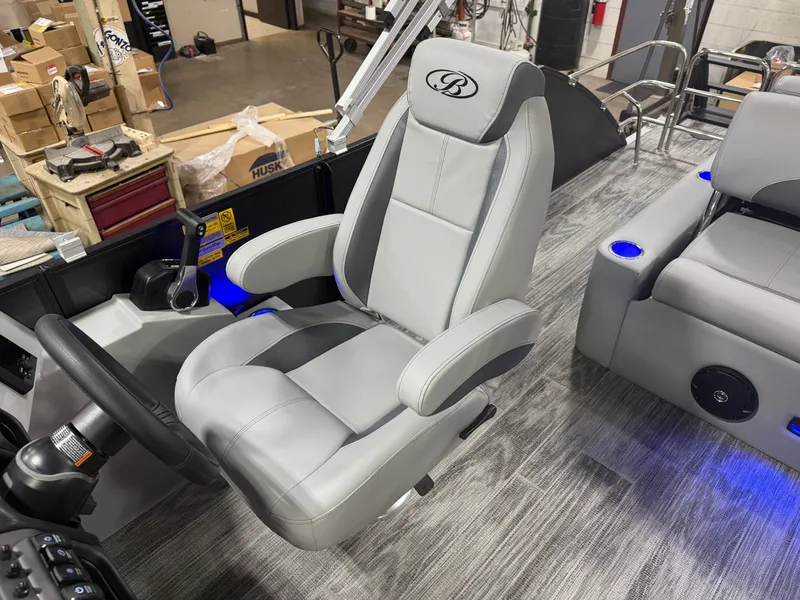 Slide: The Image of Bentley Pontoons Legacy 220 Swingback & Honda 4-Stroke EFI 2026 - 10