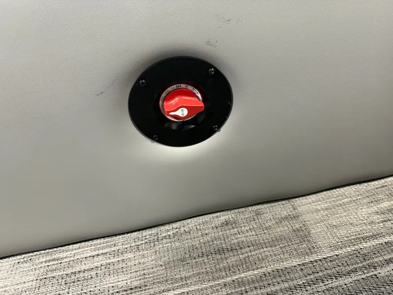 Slide: The Image of Bentley Pontoons Legacy 220 Swingback & Honda 4-Stroke EFI 2026 - 23