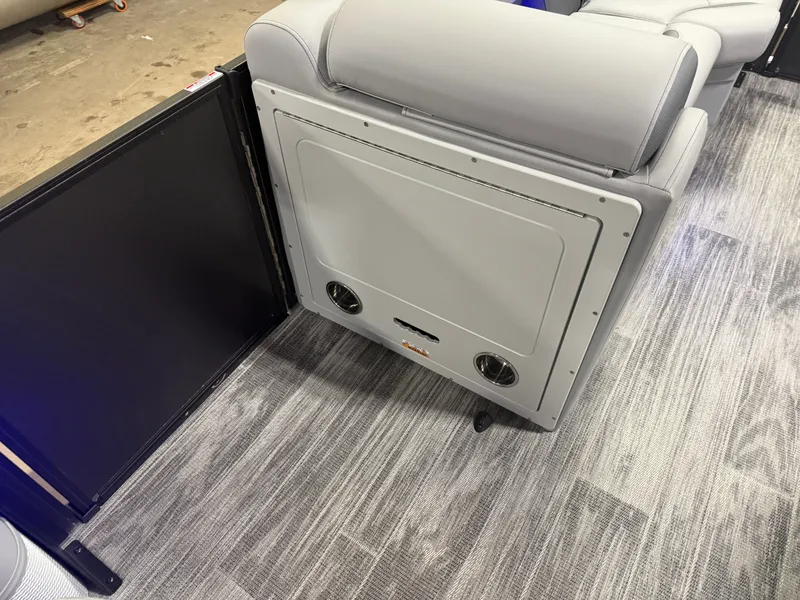 Slide: The Image of Bentley Pontoons Legacy 220 Swingback & Honda 4-Stroke EFI 2026 - 25