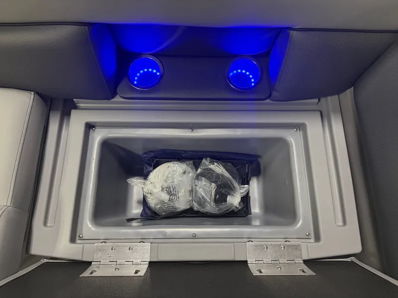 Slide: The Image of Bentley Pontoons Legacy 220 Swingback & Honda 4-Stroke EFI 2026 - 30