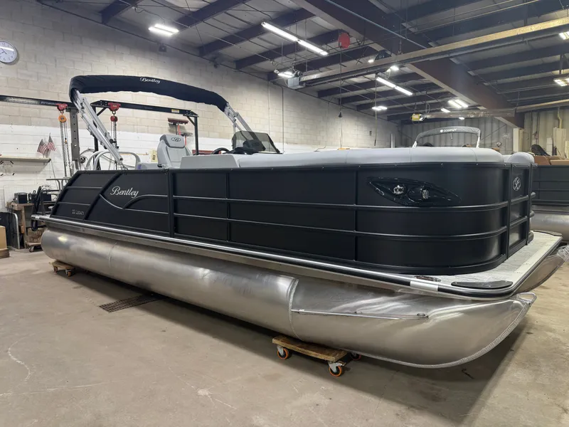 Slide: The Image of Bentley Pontoons Legacy 220 Swingback & Honda 4-Stroke EFI 2026 - 45