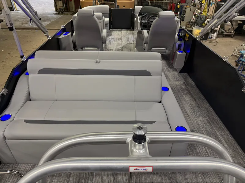 Slide: The Image of Bentley Pontoons Legacy 220 Swingback & Honda 4-Stroke EFI 2026 - 5