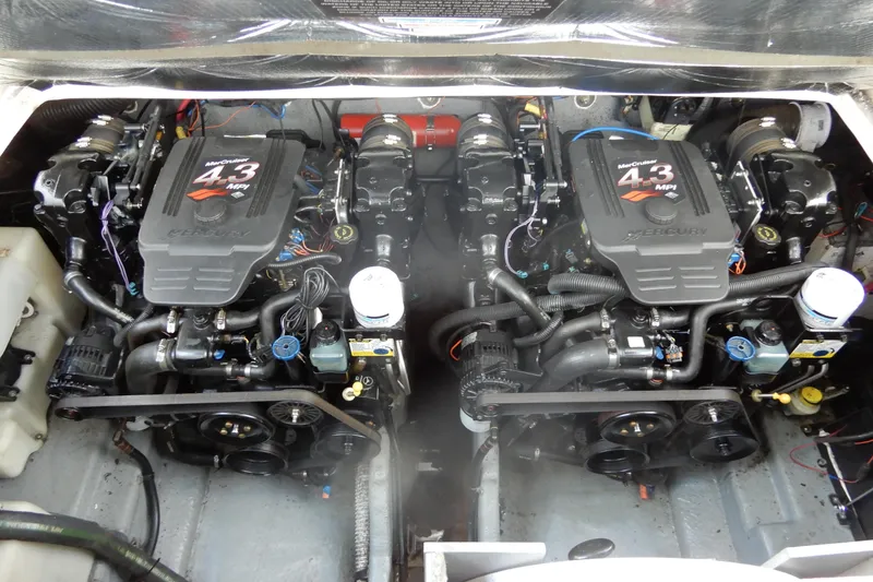 Slide: The Image of Twin MerCruiser 4.3 MPI engines in a 2004 Sea Ray 280 Sundancer boat. - 36