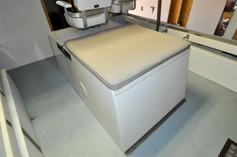 Slide: The Image of Holland 32 - Dorsey Dee - Cockpit Engine Box - 30