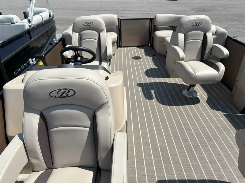 Slide: The Image of Bentley Pontoons FISH 200 CW 2026 - 17