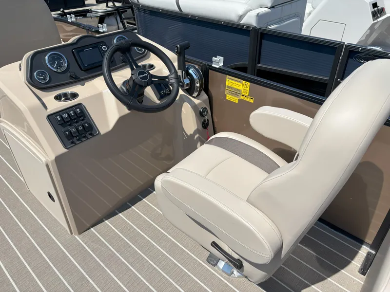 Slide: The Image of Bentley Pontoons FISH 200 CW 2026 - 18