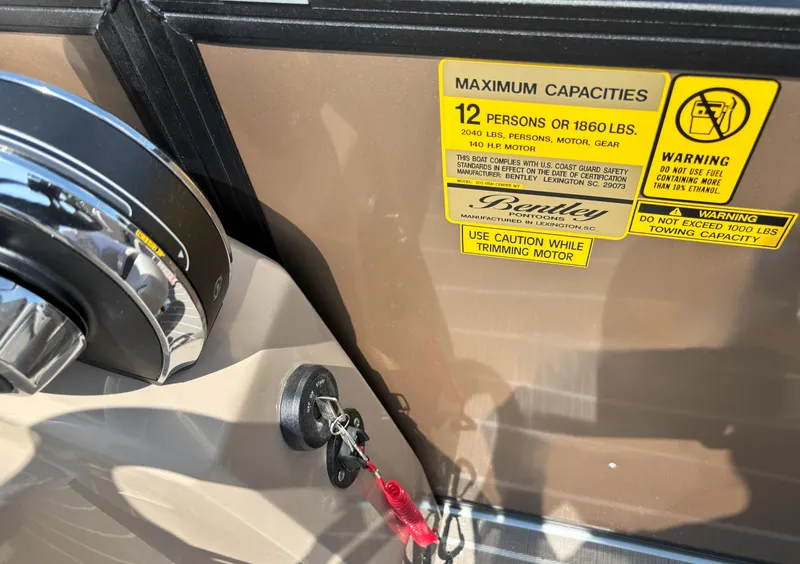 Slide: The Image of Bentley Pontoons FISH 200 CW 2026 - 20