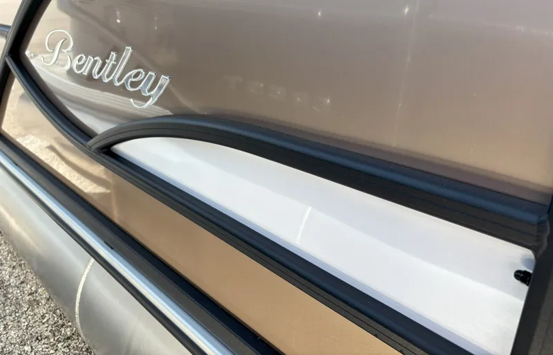 Slide: The Image of Bentley Pontoons FISH 200 CW 2026 - 27