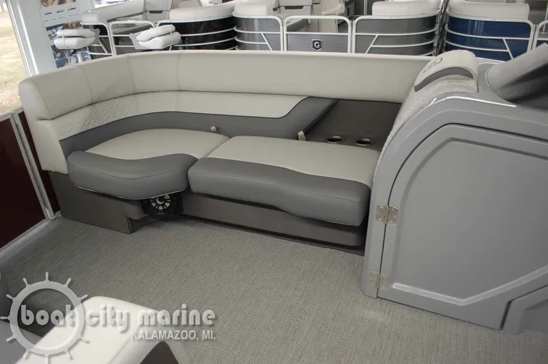 Slide: The Image of Godfrey Monaco 215 SB 2023 - 7