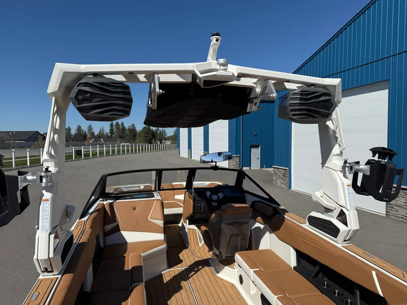 Slide: The Image of Nautique Super Air Nautique S23 2025 - 4