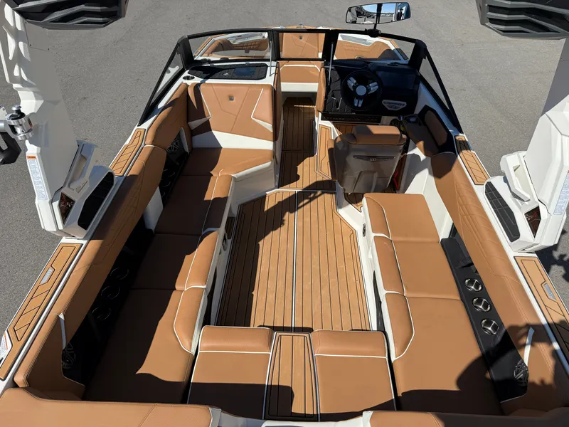 Slide: The Image of Nautique Super Air Nautique S23 2025 - 5