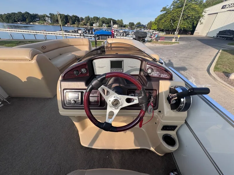 Slide: The Image of South Bay 522CR 2014 - 14