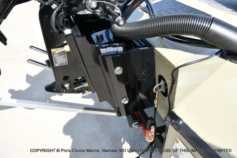 Slide: The Image of Tracker Savage 215 w/200HP Mercury Pro-XS 2026 - 23