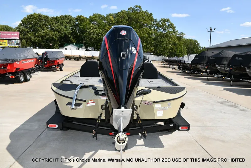 Slide: The Image of Tracker Savage 215 w/200HP Mercury Pro-XS 2026 - 25
