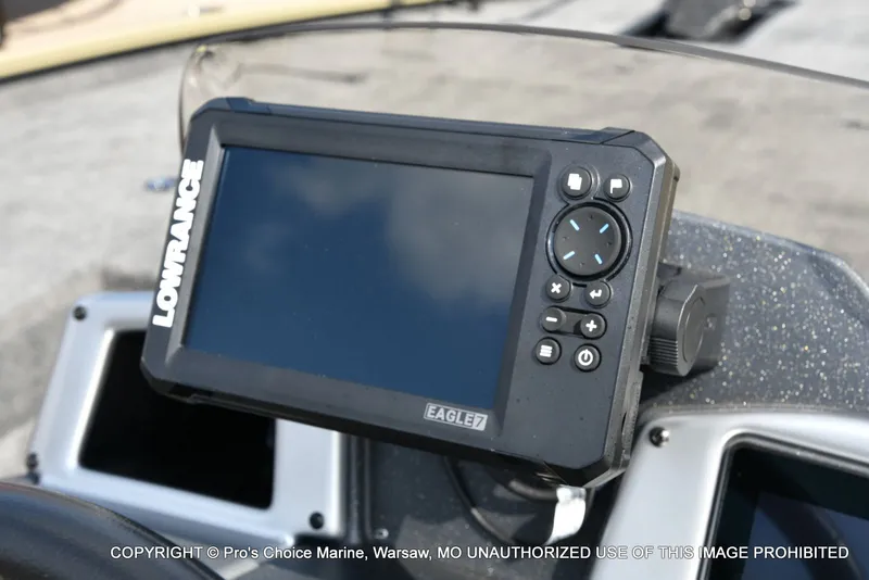 Slide: The Image of Tracker Savage 215 w/200HP Mercury Pro-XS 2026 - 40