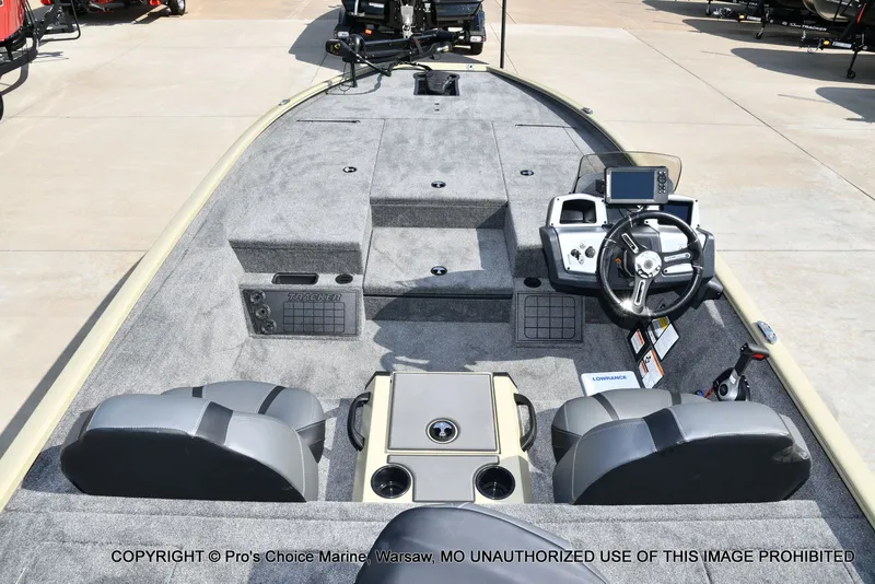 Slide: The Image of Tracker Savage 215 w/200HP Mercury Pro-XS 2026 - 42