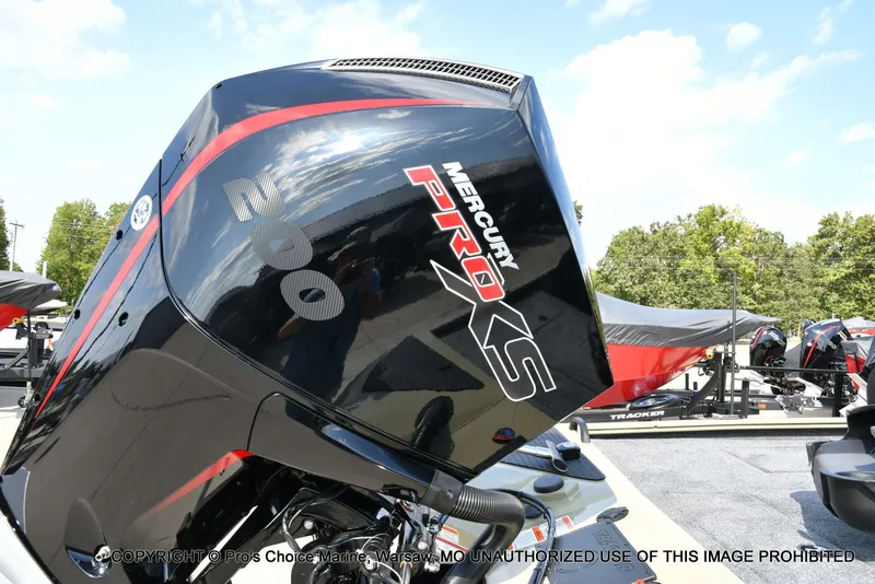 Slide: The Image of Tracker Savage 215 w/200HP Mercury Pro-XS 2026 - 5