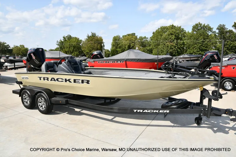 Slide: The Image of Tracker Savage 215 w/200HP Mercury Pro-XS 2026 - 72