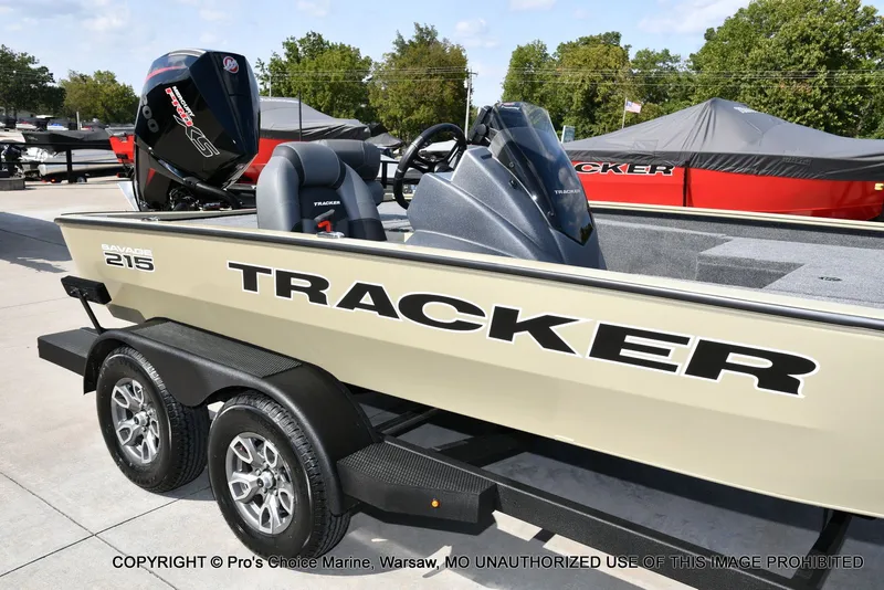 Slide: The Image of Tracker Savage 215 w/200HP Mercury Pro-XS 2026 - 78