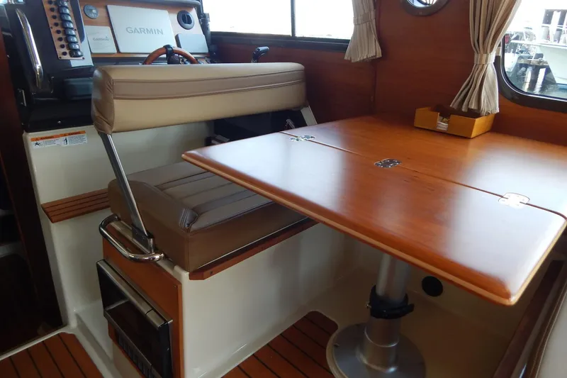 Slide: The Image of Ranger Tugs R-27 - Salon Table - 5