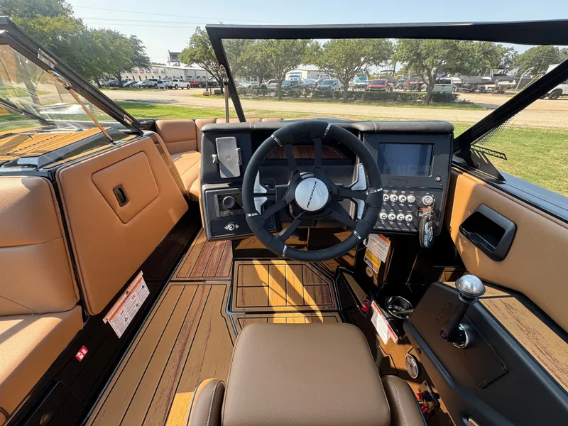 Slide: The Image of 2026 MOOMBA MAX - Image 17 - 17