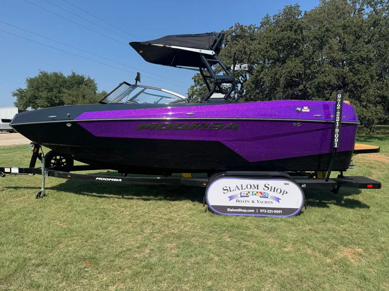 Slide: The Image of 2026 MOOMBA MAX - Image 4 - 4