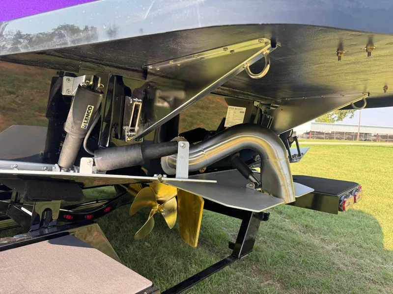 Slide: The Image of 2026 MOOMBA MAX - Image 9 - 9