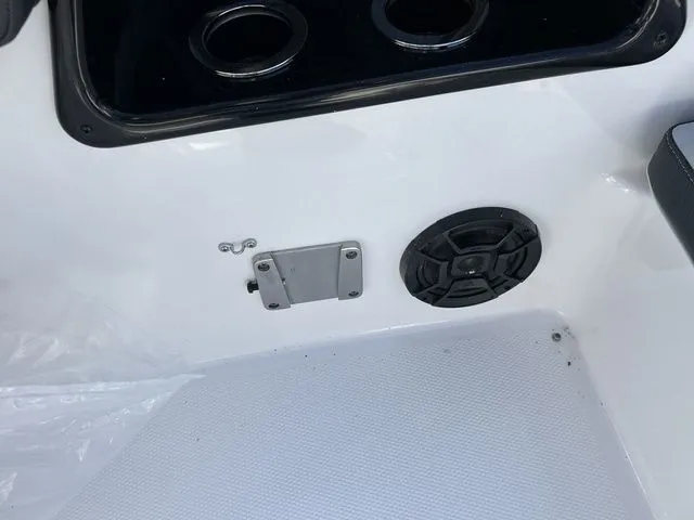 Slide: The Image of Yamaha AR195 2025 - 15