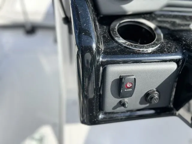 Slide: The Image of Yamaha AR195 2025 - 27