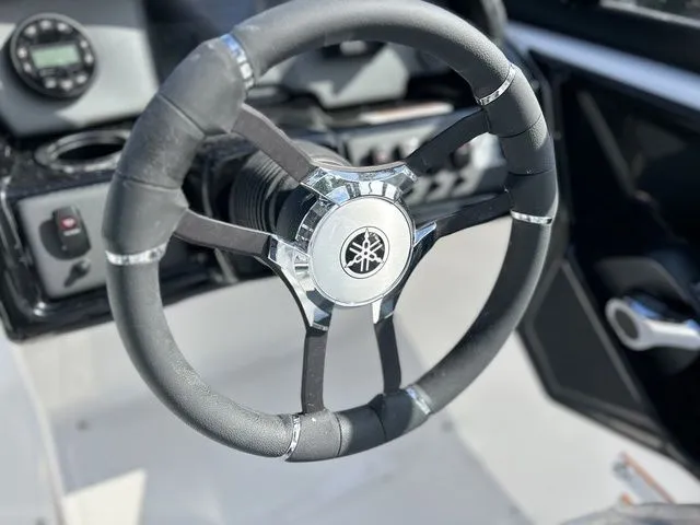 Slide: The Image of Yamaha AR195 2025 - 28