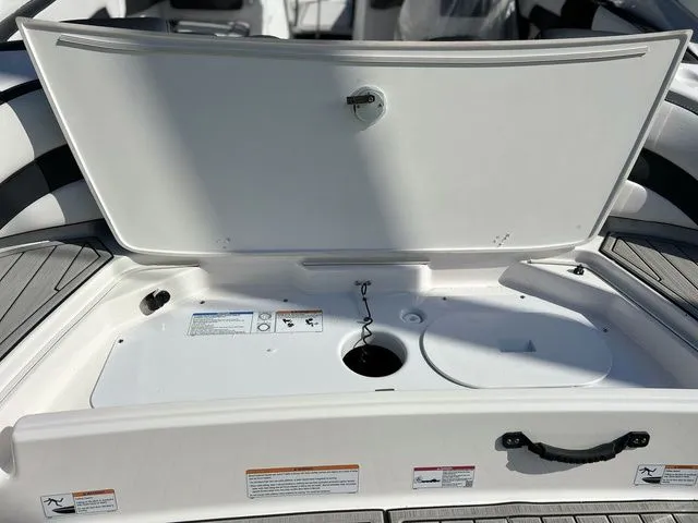 Slide: The Image of Yamaha AR195 2025 - 9