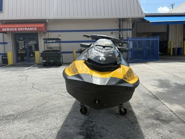 Slide: The Image of Sea-Doo GTR 230 2023 - 4