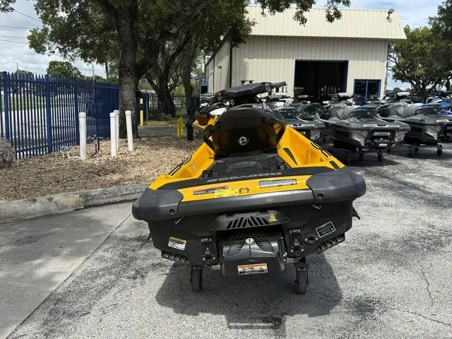 Slide: The Image of Sea-Doo GTR 230 2023 - 7