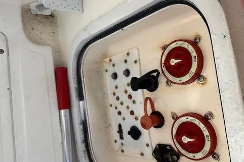 Slide: The Image of Control panel of a 2005 Dakota 36 CC Forward Cuddy Cabin boat. - 29