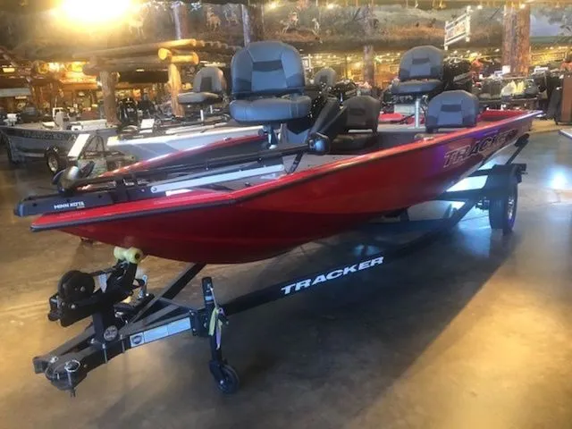 Slide: The Image of Tracker Pro Team 175 TF 2026 - 35