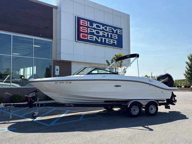 The Image of Sea Ray SPX 210 Outboard 2020 - 1