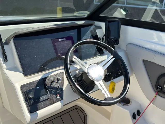 Slide: The Image of Sea Ray SPX 210 Outboard 2020 - 14