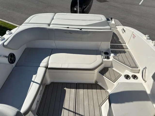 Slide: The Image of Sea Ray SPX 210 Outboard 2020 - 6