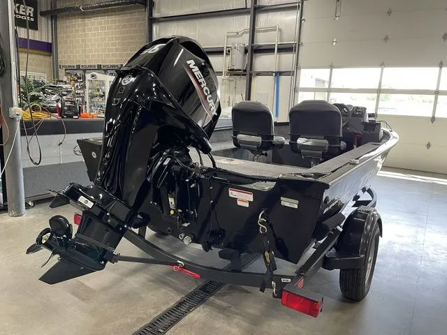 Slide: The Image of Tracker Super Guide V-16 SC 2026 - 3