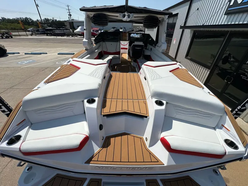 Slide: The Image of Nautique G25 2026 - 11