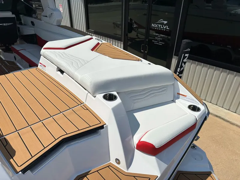 Slide: The Image of Nautique G25 2026 - 12