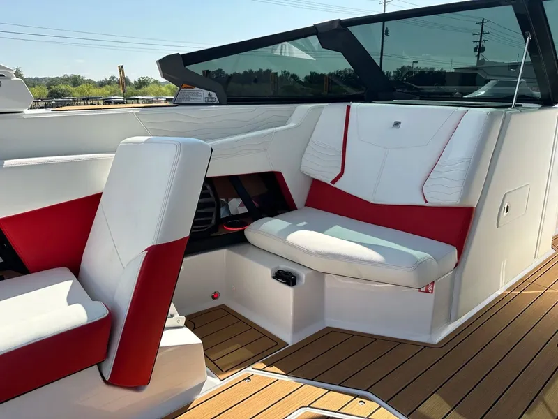 Slide: The Image of Nautique G25 2026 - 16