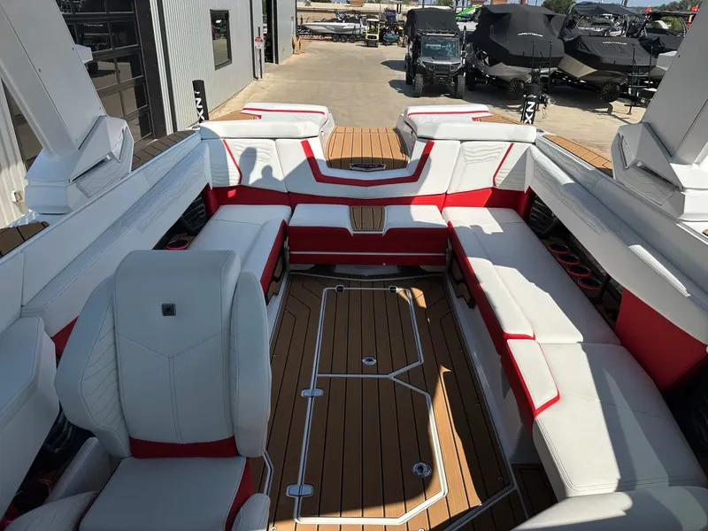 Slide: The Image of Nautique G25 2026 - 26