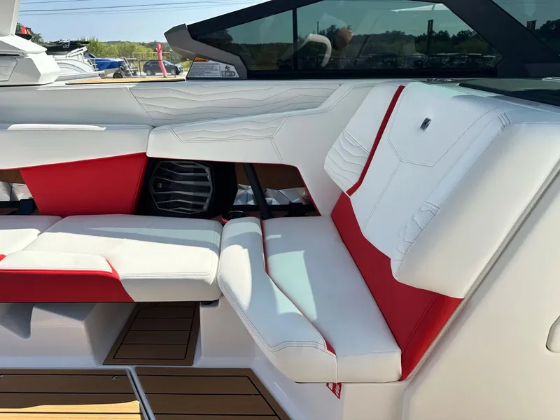 Slide: The Image of Nautique G25 2026 - 28