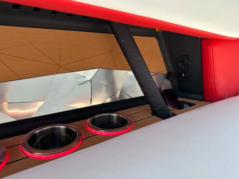 Slide: The Image of Nautique G25 2026 - 31