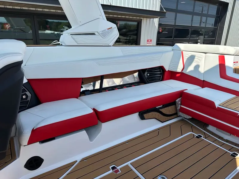 Slide: The Image of Nautique G25 2026 - 32