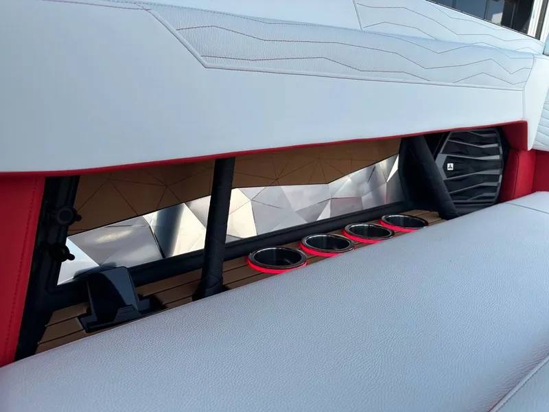 Slide: The Image of Nautique G25 2026 - 33